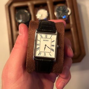 SEIKO | Essential Tank | Formal/Casual Watch